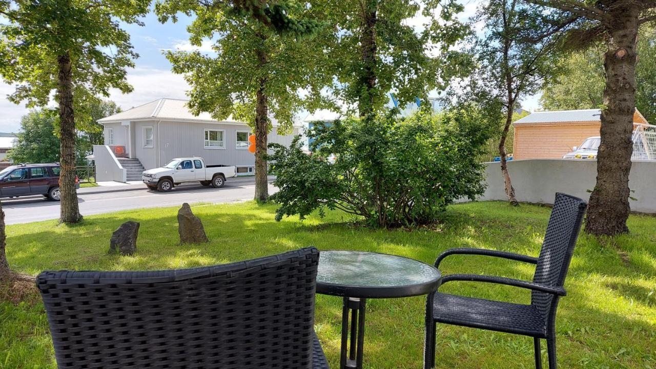 B&B Rooms Husavik 1 외부 사진