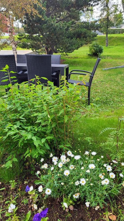 B&B Rooms Husavik 1 외부 사진