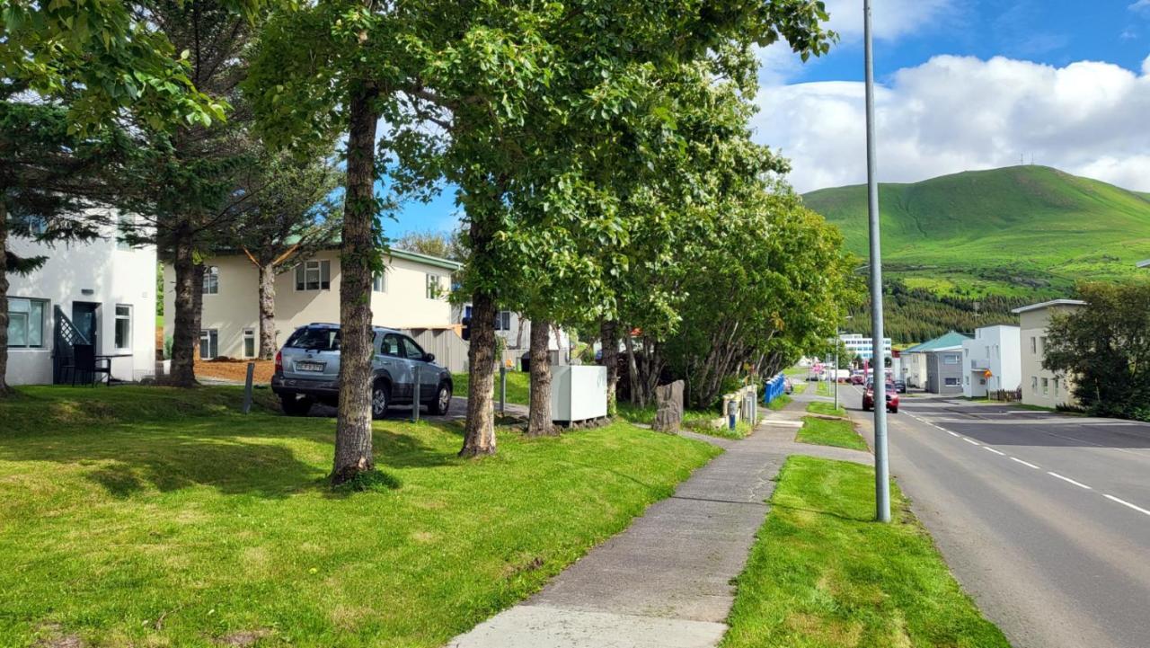 B&B Rooms Husavik 1 외부 사진