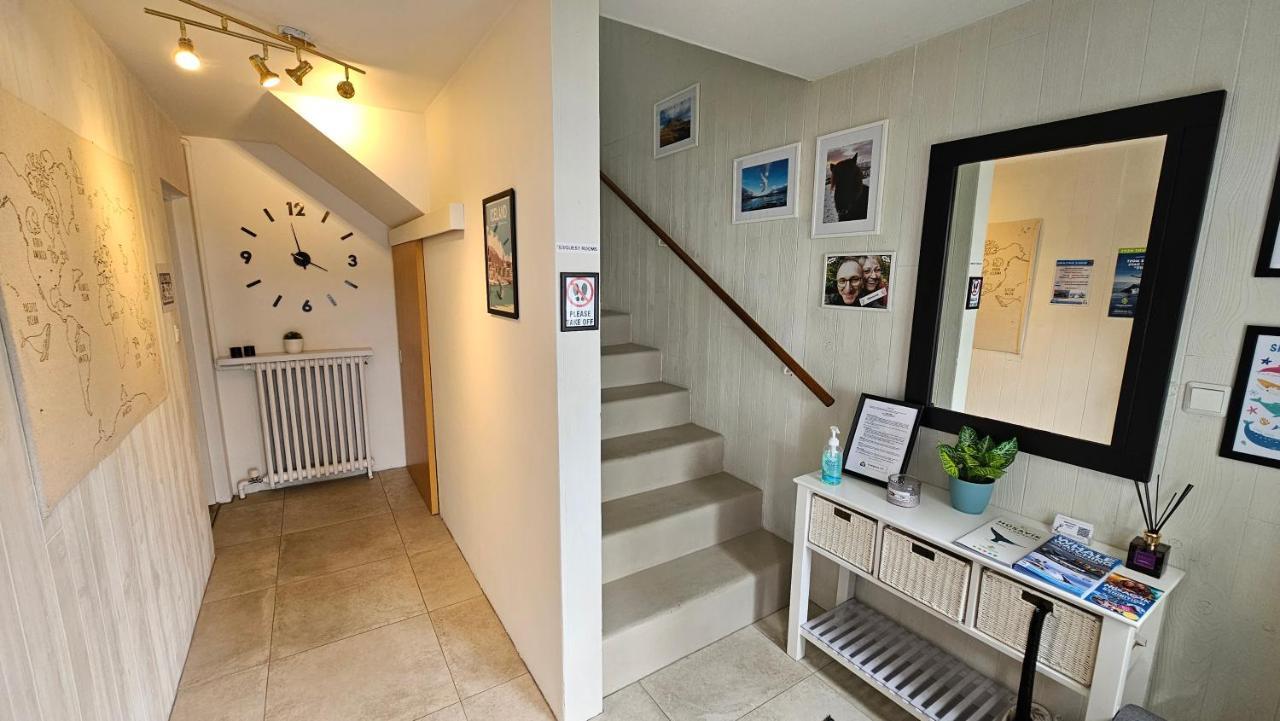 B&B Rooms Husavik 1 외부 사진